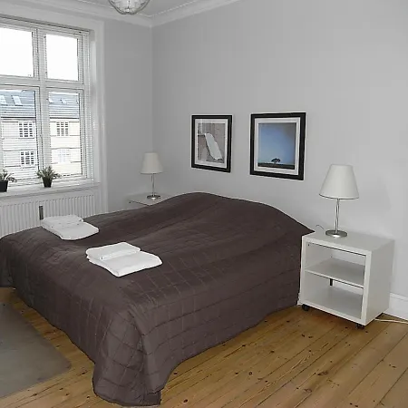 Apartman Bentzonsvej 20 *